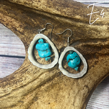 Load image into Gallery viewer, Elk Antler Earrings
